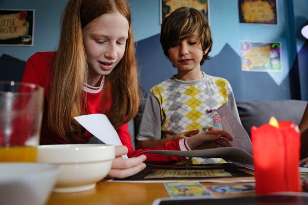 Деца играат Houdini