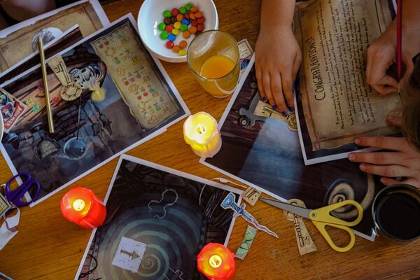 Деца играат Houdini