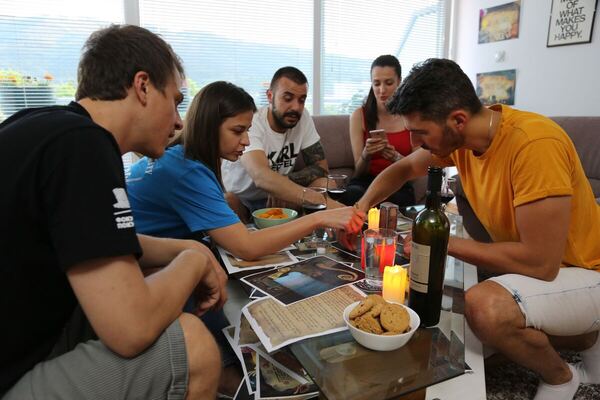 Деца играат Houdini